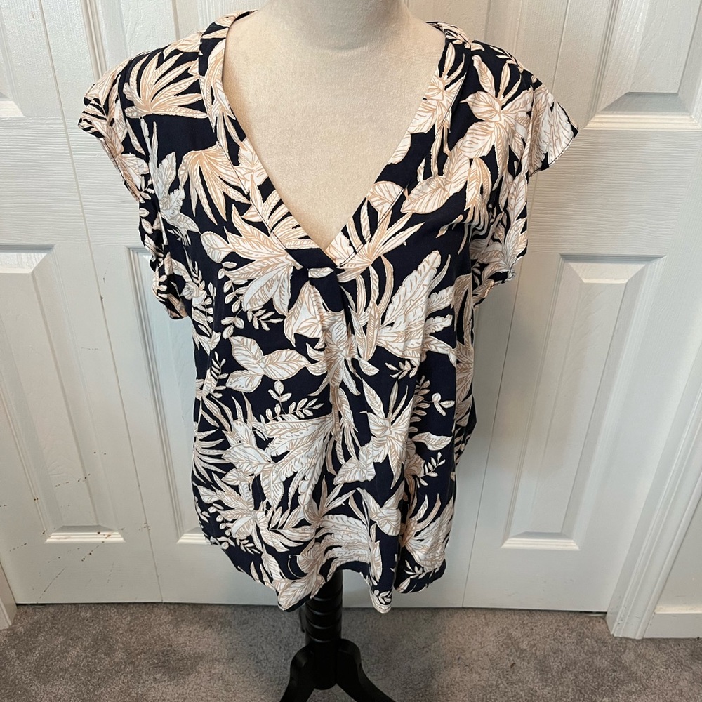 Nicole Miller Navy V-Neck Blouse with Cream Leaf Pattern